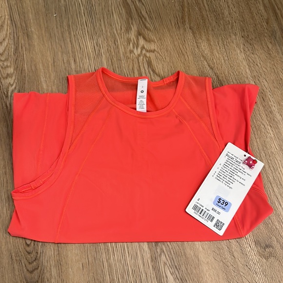 Lululemon tank and shorts set sales - Picture 2 of 5